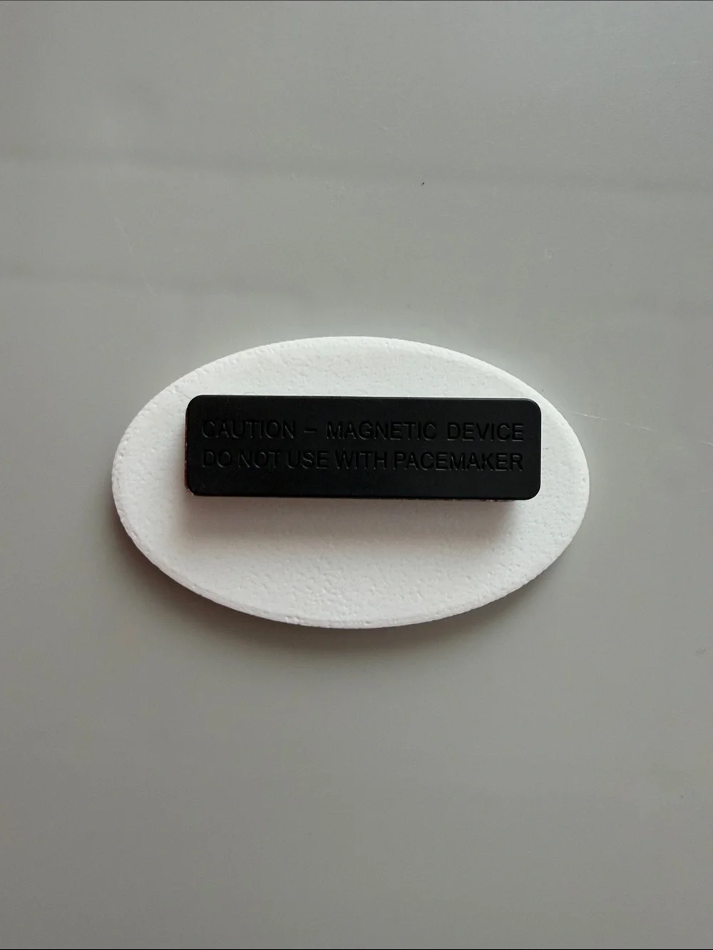 Magnetic Raylan Team Leader Oval Name Badge - White/Black/Red
